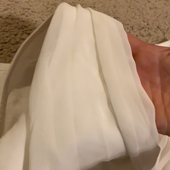 Express top in cream. Size small - Picture 8 of 8